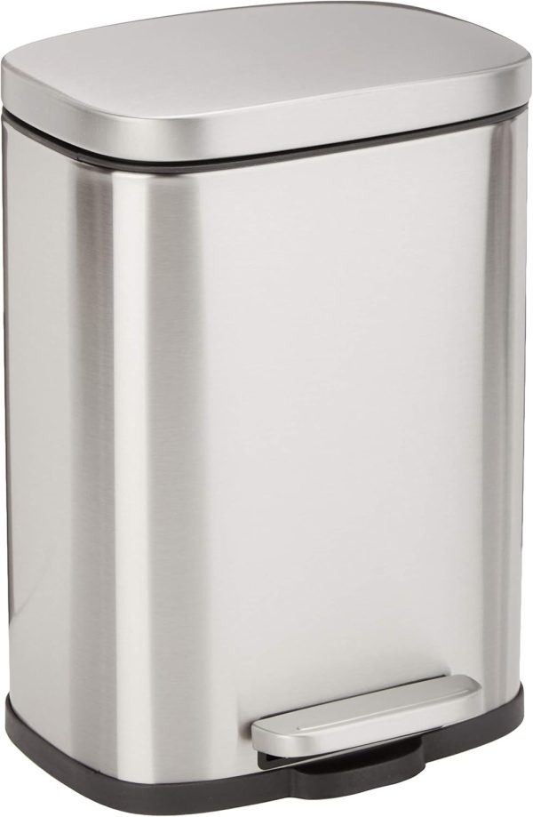 Poubelle inox compacte et élégante