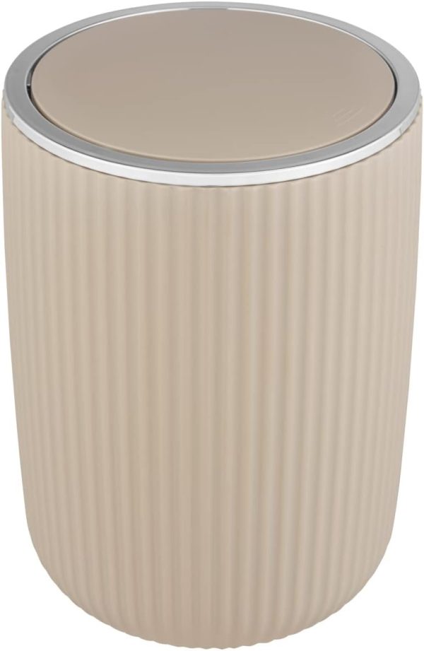 Poubelle beige compacte couvercle basculant